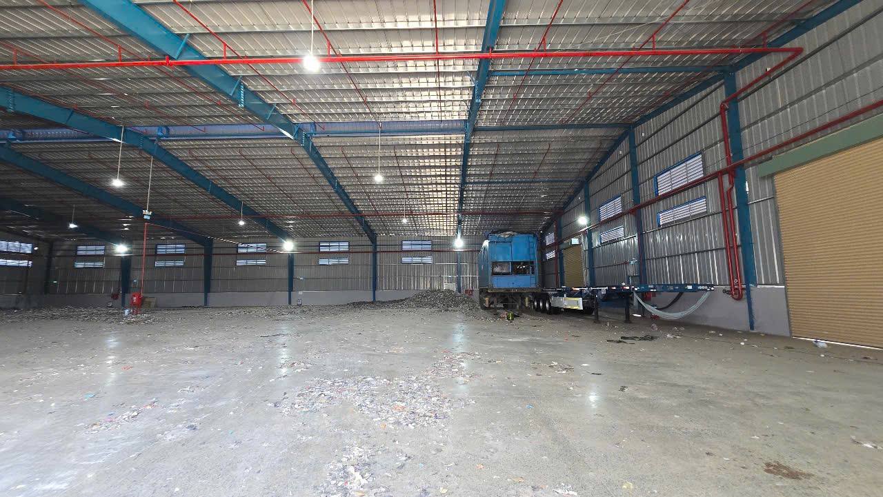 Cho thuê nhà xưởng Tân Uyên, diện tích 2.100m²